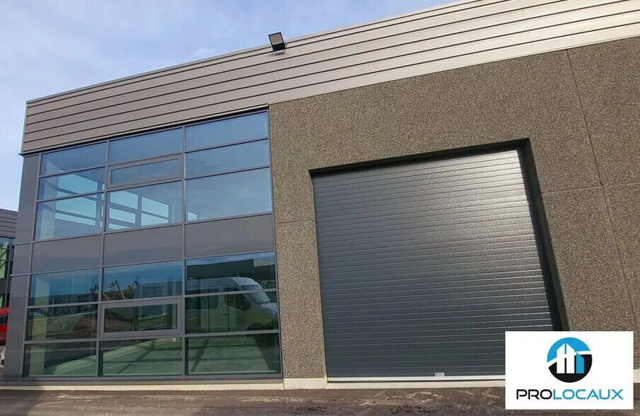 Light Industrial in Longueau to rent - Building Photo - Image 1 of 4