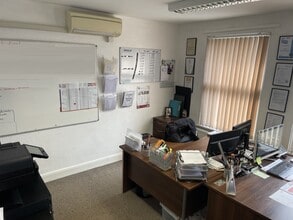 The Green, Hatfield Peverel to rent Interior Photo- Image 2 of 5