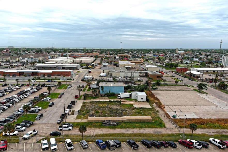 303 31st St, Galveston, TX for sale - Primary Photo - Image 1 of 11