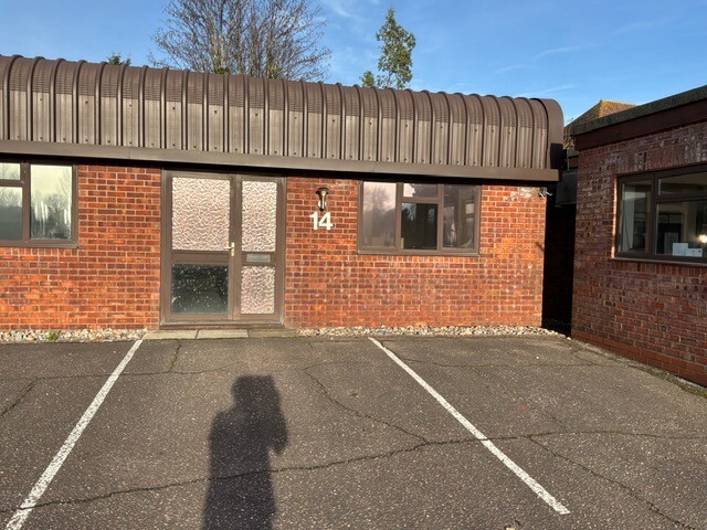 Pardown, Oakley to rent Primary Photo- Image 1 of 7