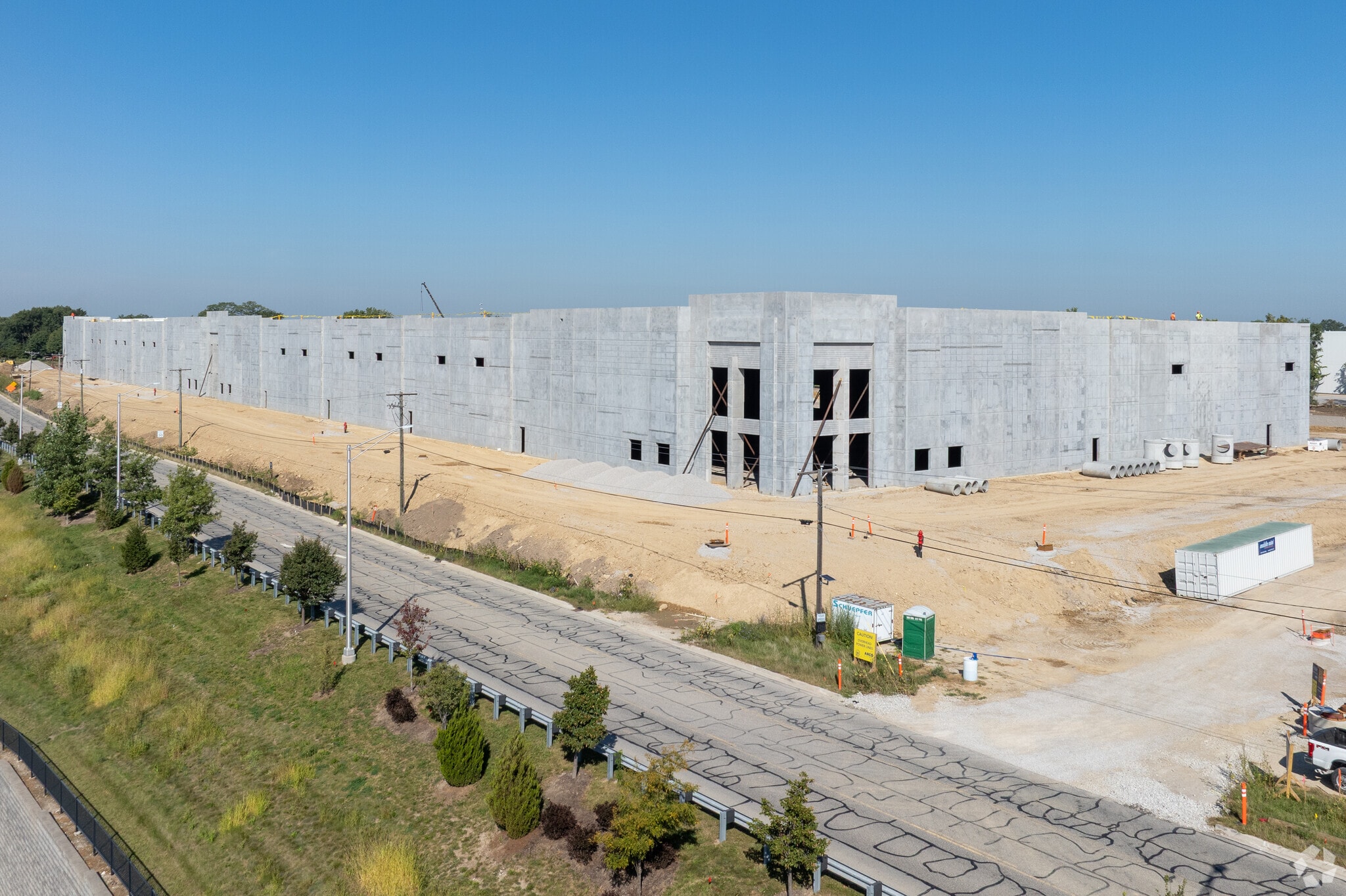 17658 Bluff Rd, Woodridge, IL to rent Primary Photo- Image 1 of 4