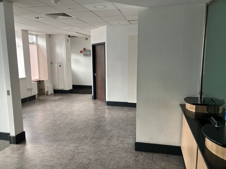 Bank Lane, Northside, Vale, Guernsey for sale - Interior Photo - Image 3 of 13