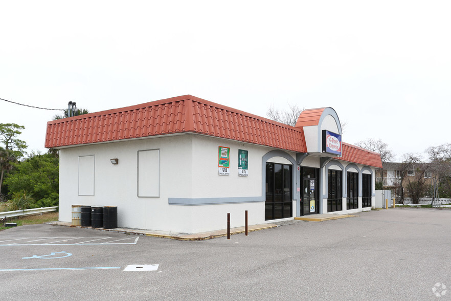 2323 S Ridgewood Ave, Daytona Beach, FL for sale - Building Photo - Image 3 of 9