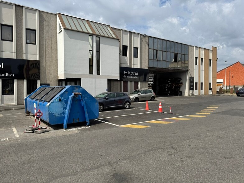 Boulevard Galliéni, Gennevilliers to rent - Building Photo - Image 2 of 4