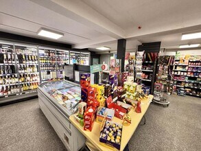 The Cross, Blandford Forum to rent Interior Photo- Image 2 of 6