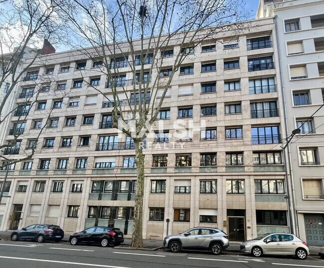 Location Bureaux 92 m²