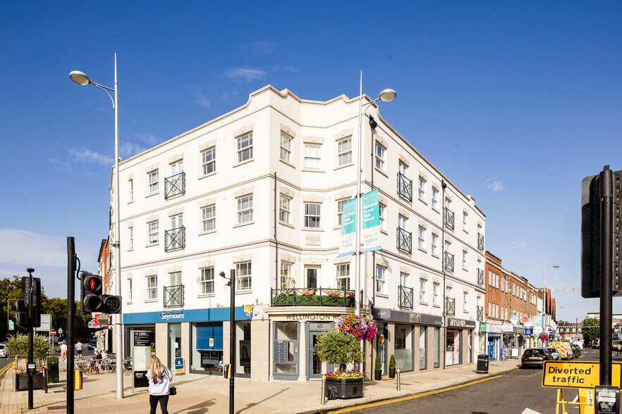 60 High St, Walton On Thames to rent - Building Photo - Image 2 of 2
