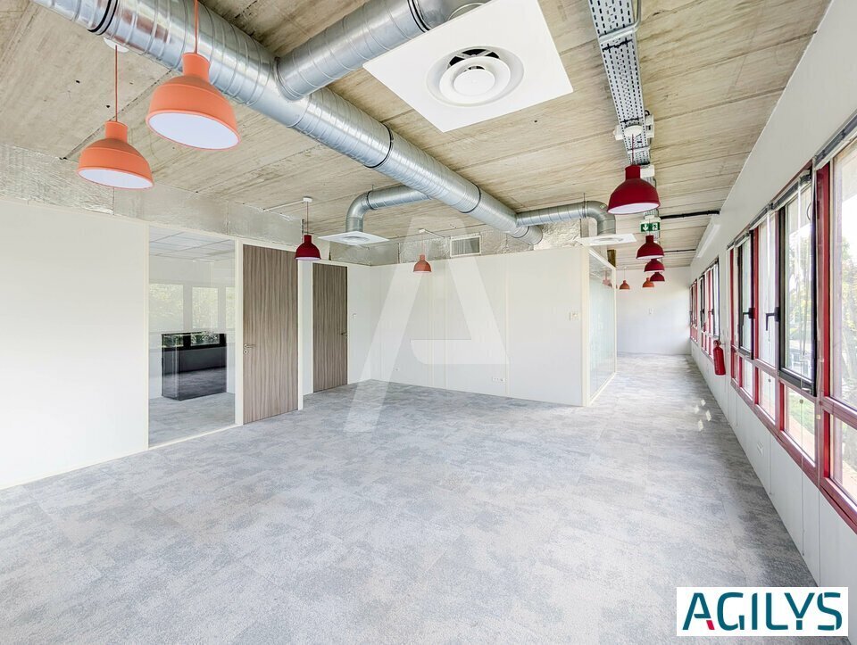 1 Rue De Terre Neuve, Les Ulis for sale Interior Photo- Image 1 of 11