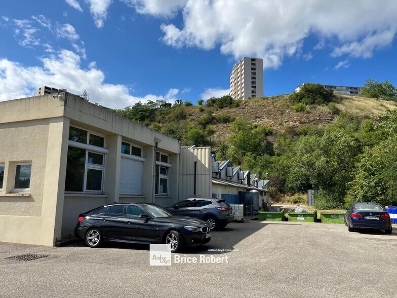 86 Rue De La Pelletière, Rillieux-la-Pape for sale - Primary Photo - Image 2 of 4