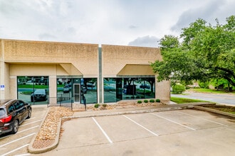 2020 Rutland Dr, Austin, TX to rent Building Photo- Image 1 of 4