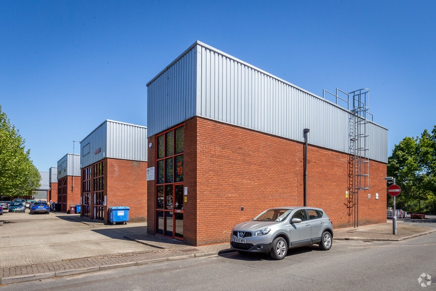 Rapier St, Ipswich to rent - Building Photo - Image 3 of 5