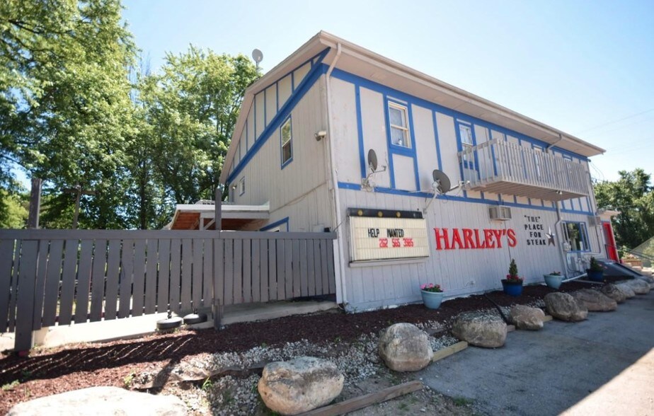 4534 Arthur Rd, Slinger, WI 53086 Harley's Steakhouse UK