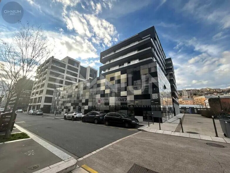 Office in Lyon for sale - Building Photo - Image 1 of 6