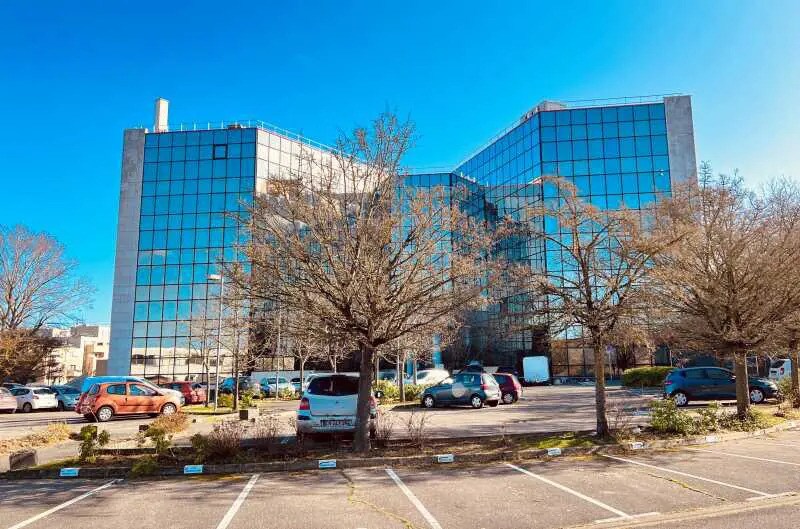 Office in Évry-Courcouronnes to rent Building Photo- Image 1 of 9