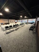 1-45 Huntington Ln, Wheeling, IL to rent Interior Photo- Image 2 of 6