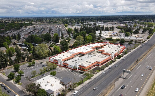 More details for 3600 Sisk Rd, Modesto, CA - Mixed-use to Rent