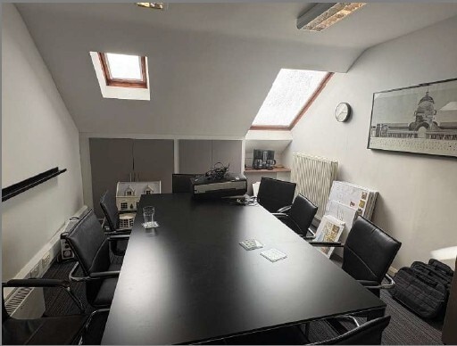 77 Farleigh Rd, Warlingham to rent Interior Photo- Image 1 of 3