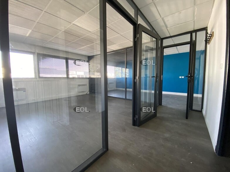 Light Industrial in Chilly-Mazarin to rent - Interior Photo - Image 3 of 3