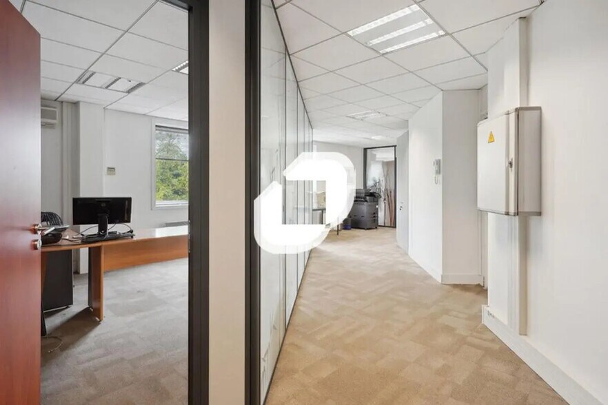 Office in Joinville-le-Pont to rent - Interior Photo - Image 2 of 10
