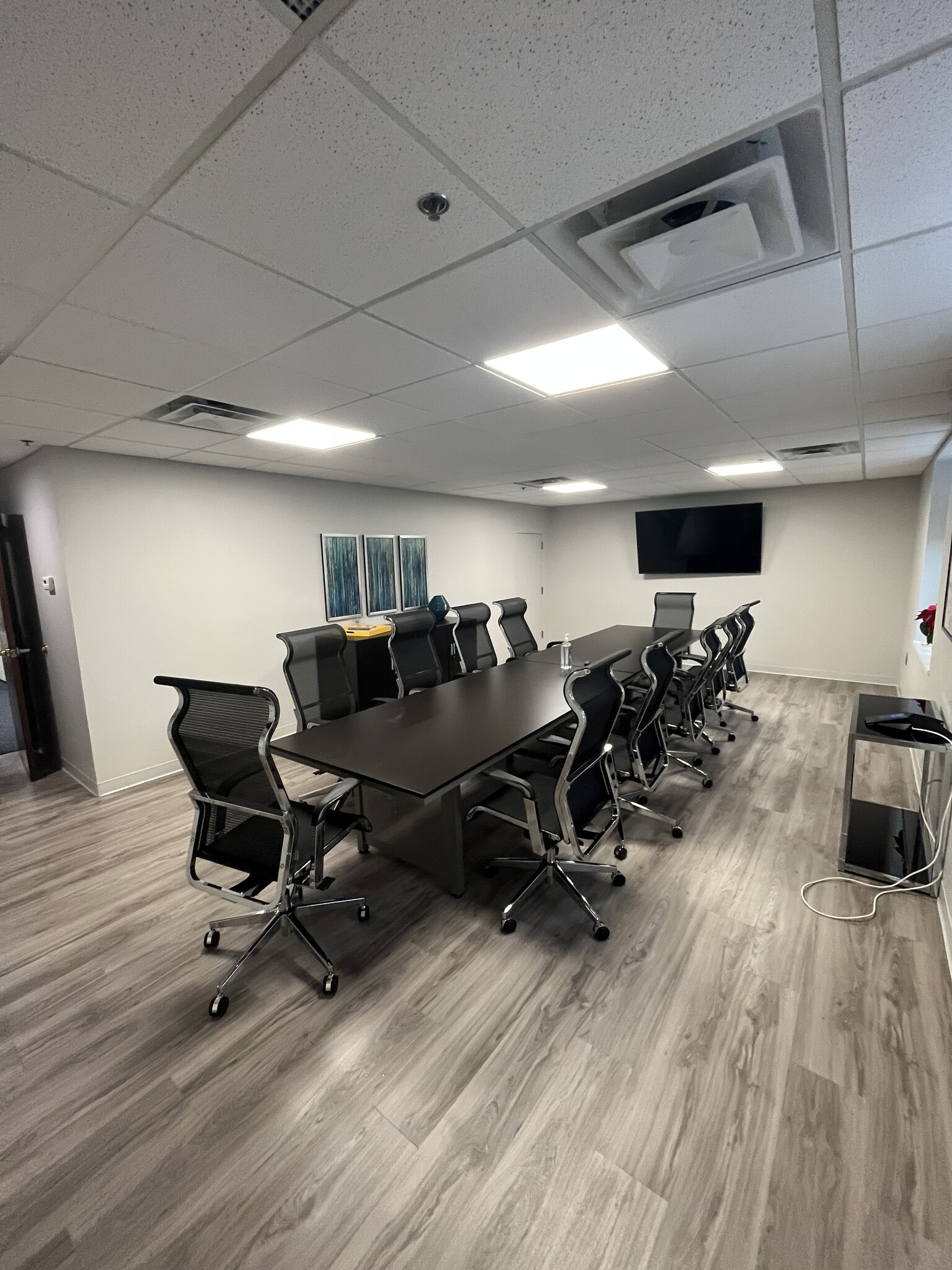 1 Sheakley Way, Cincinnati, OH to rent Interior Photo- Image 1 of 2