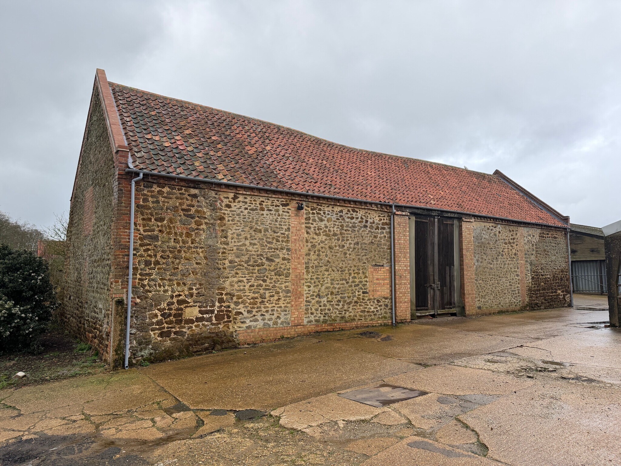 Setch Rd, Gayton to rent Primary Photo- Image 1 of 2