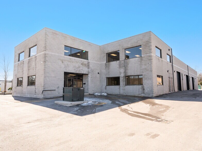 84-86 Crockford Blvd, Toronto, ON for sale - Building Photo - Image 1 of 1