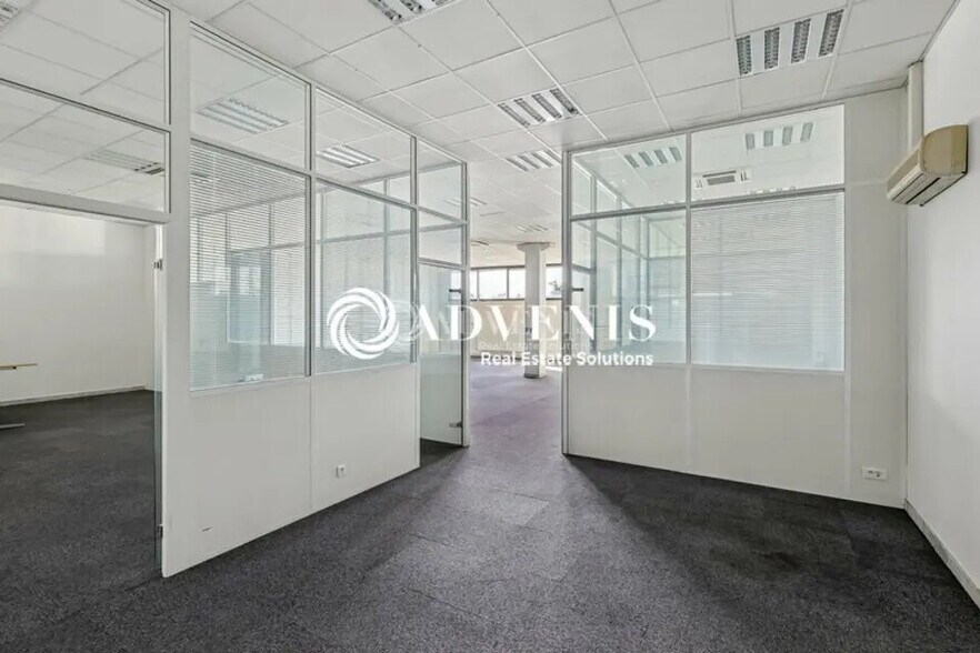 Office in Champigny-sur-Marne to rent - Interior Photo - Image 3 of 12