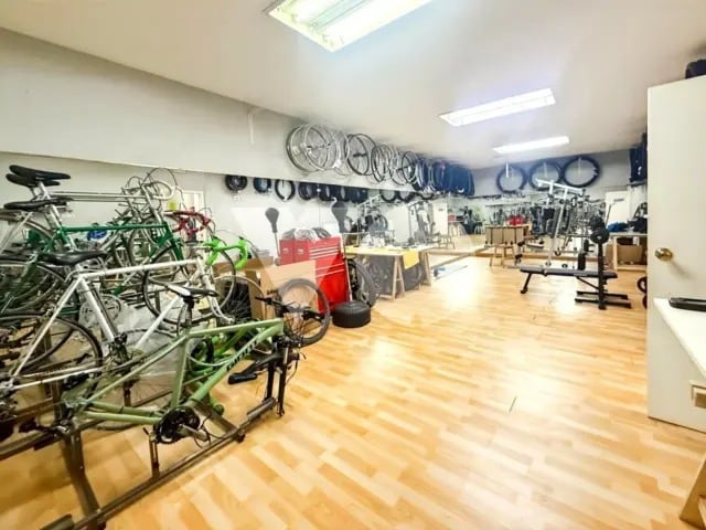 Madrid, MAD 28017 - Unit 01 - - Interior Photo - Image 2 of 17