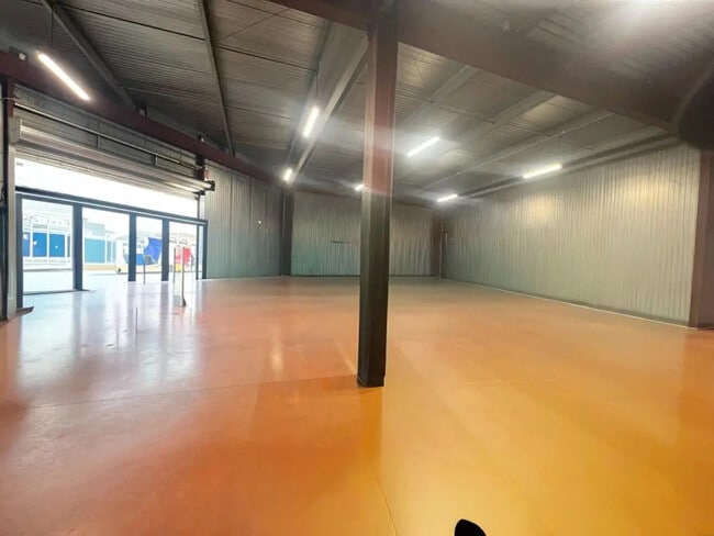Location Commerce 260 m²