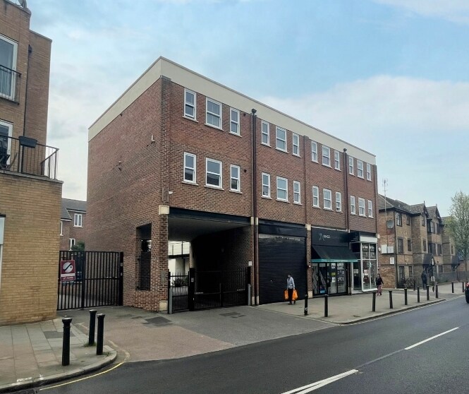 6-12 Tulse Hl, London for sale Primary Photo- Image 1 of 1