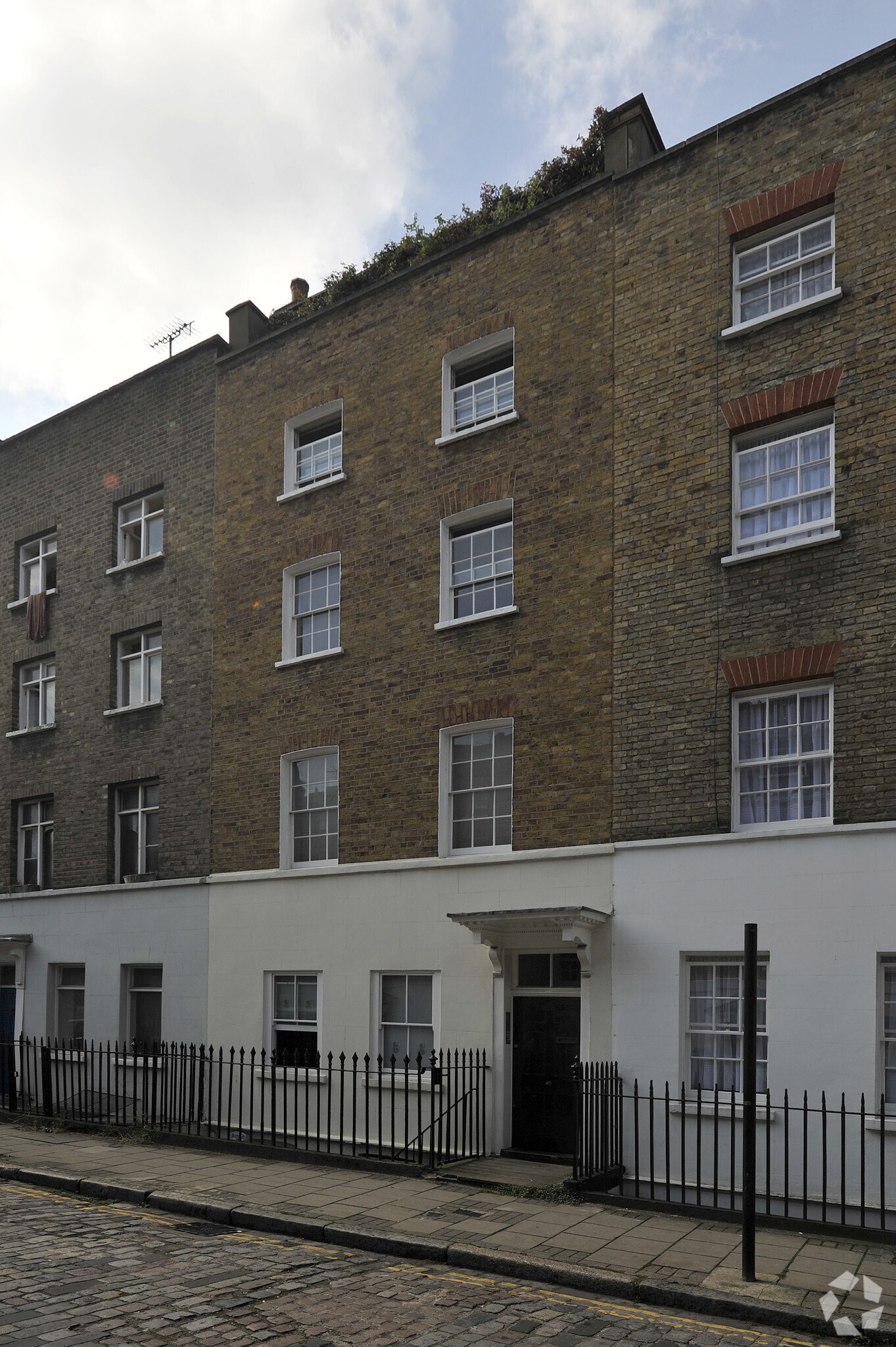 20 Goodge Pl, London for sale Primary Photo- Image 1 of 1