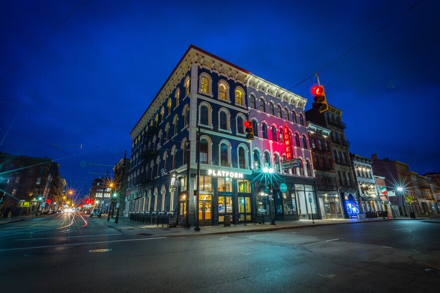 1203 Main St, Cincinnati, OH to rent - Building Photo - Image 2 of 4