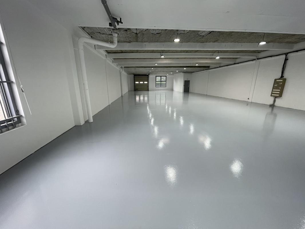 Light Industrial in Gennevilliers to rent Interior Photo- Image 1 of 15