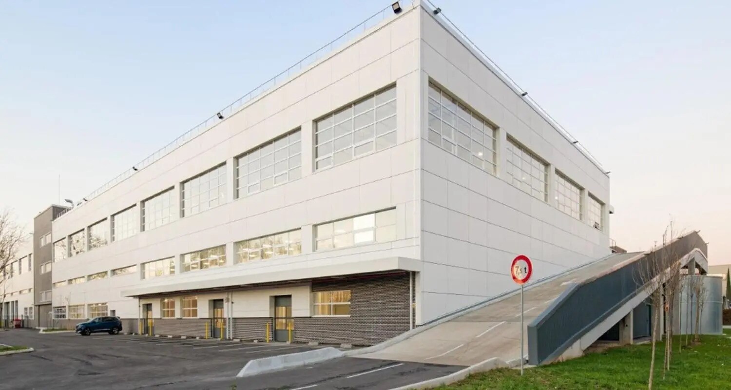 Light Industrial in Gennevilliers to rent Building Photo- Image 1 of 6