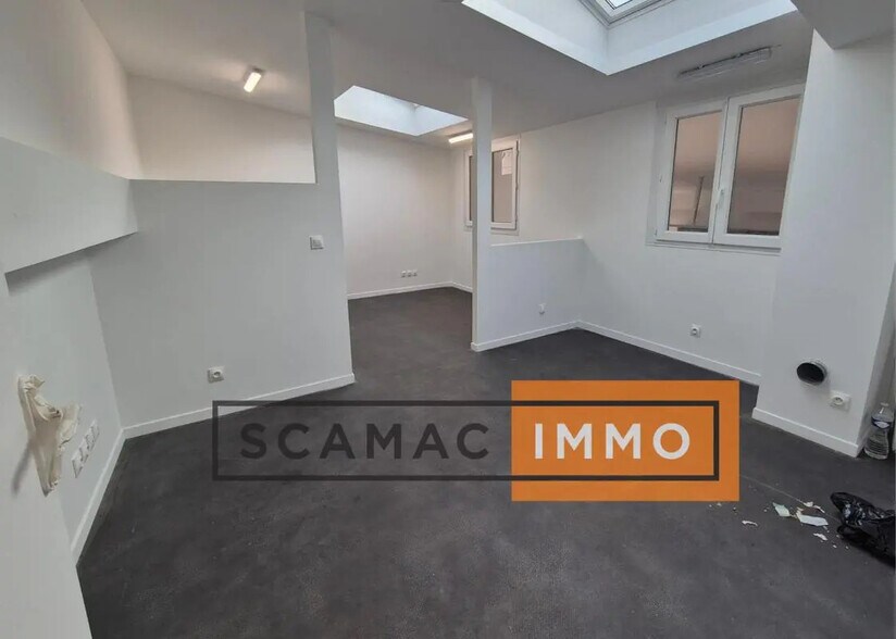 Office in Villiers-le-Bel to rent - Interior Photo - Image 2 of 4