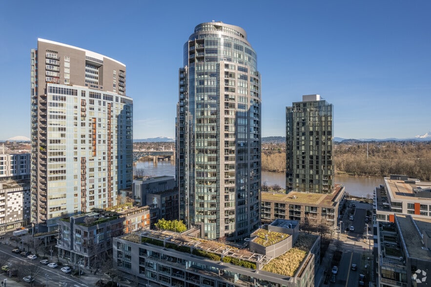 3601 S RIVER Pky, Portland, OR for sale - Building Photo - Image 2 of 5