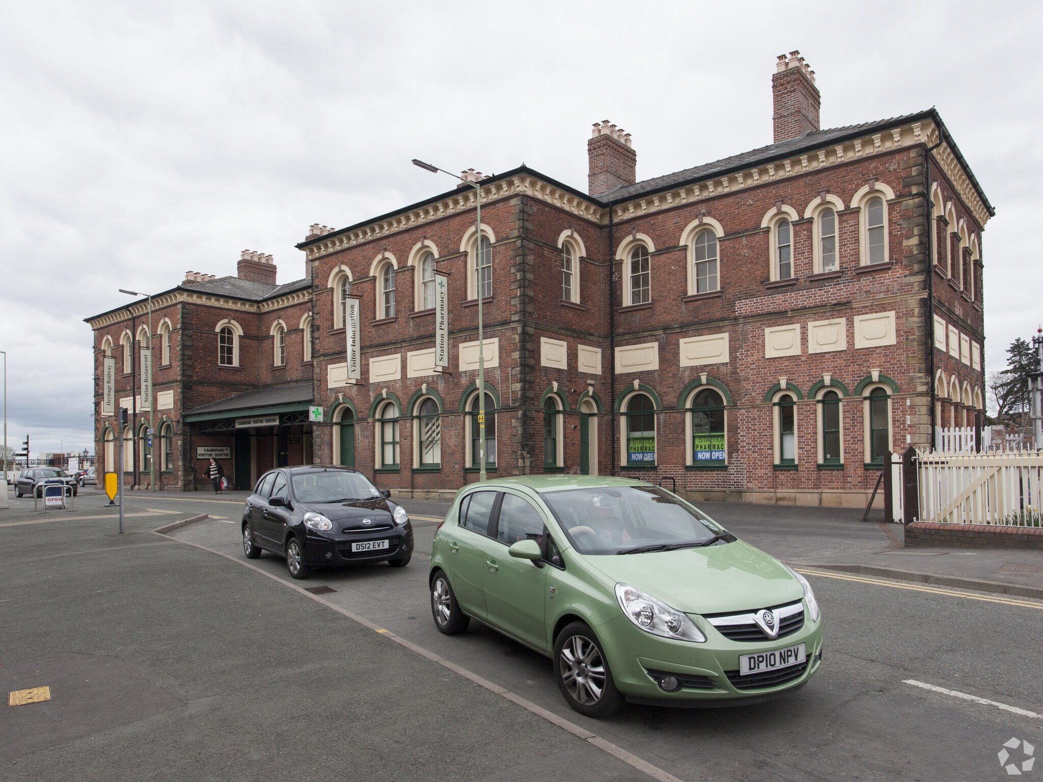 Oswald Rd, Oswestry for sale Primary Photo- Image 1 of 1