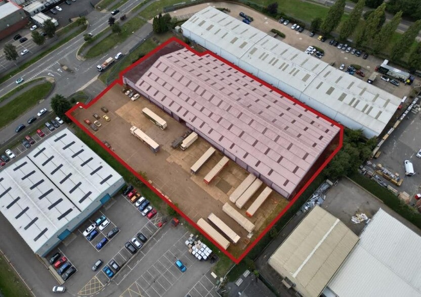 Gladstone Rd, Northampton to rent - Building Photo - Image 2 of 6