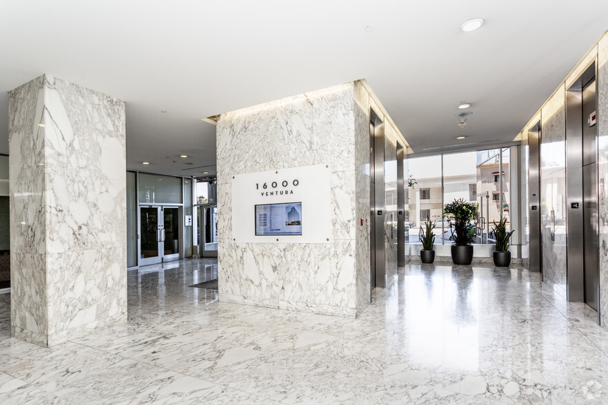 16000 Ventura Blvd, Encino, CA for rent - Lobby - Image 1 of 7