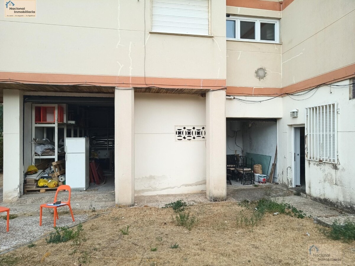 El Espinar, SEG 40424 - Unit 1 -  - Interior Photo - Image 2 of 7