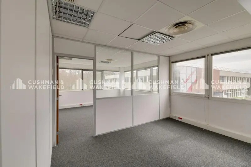 Office in Bièvres to rent - Interior Photo - Image 3 of 14