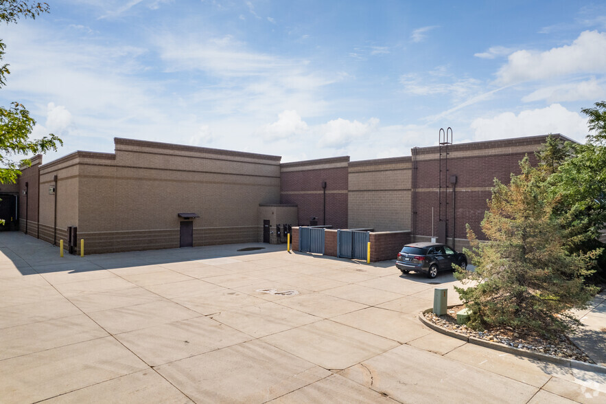 1405-1775 Rocky Mountain Ave, Loveland, CO for rent - Building Photo - Image 3 of 5