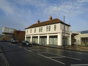 Hill St, Trowbridge to rent Building Photo- Image 1 of 5