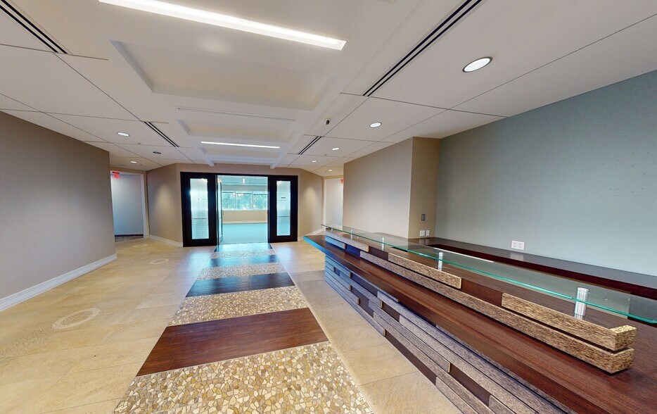 900 Broken Sound Pky NW, Boca Raton, FL to rent - Matterport 3D Scan - Image 3 of 18