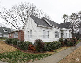 595 W Crossville Rd, Roswell, GA for sale Primary Photo- Image 1 of 1