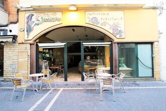 Retail in El Vendrell, Tarragona to rent Building Photo- Image 1 of 16