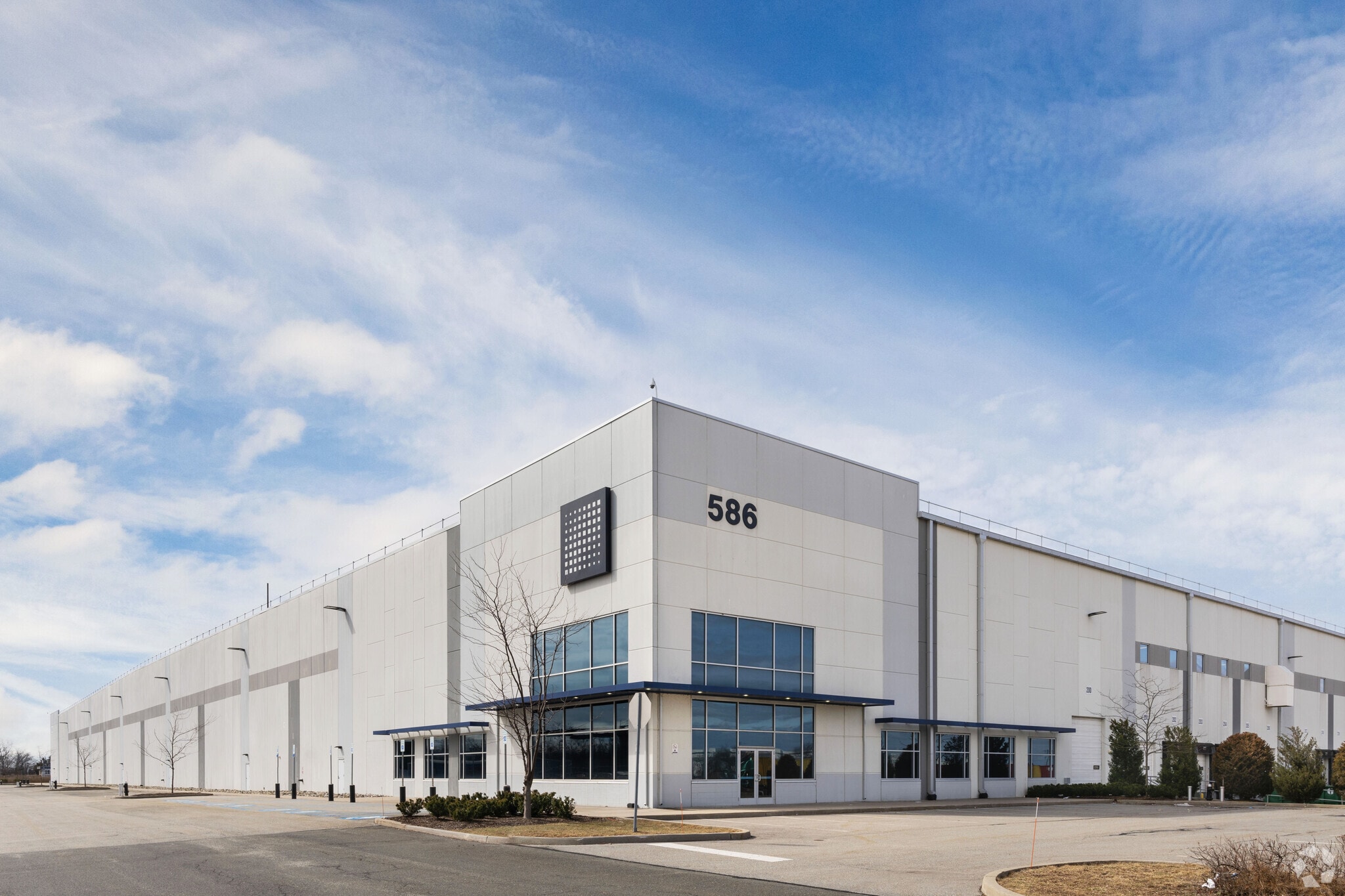 586 Gulf Ave, Staten Island, NY to rent Building Photo- Image 1 of 17