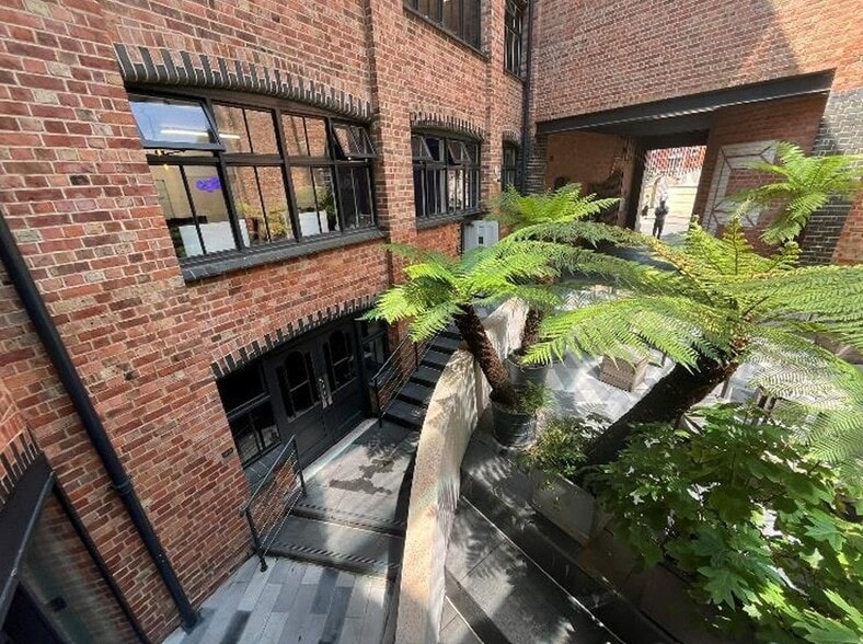 60-62 St Georges Pl, Cheltenham to rent - Building Photo - Image 1 of 1