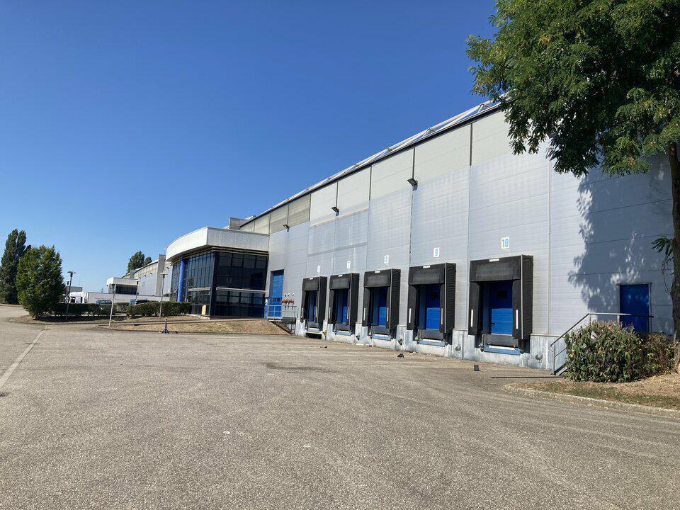 Location Entrepôt 5 271 m² à 10 605 m² - Photo 1