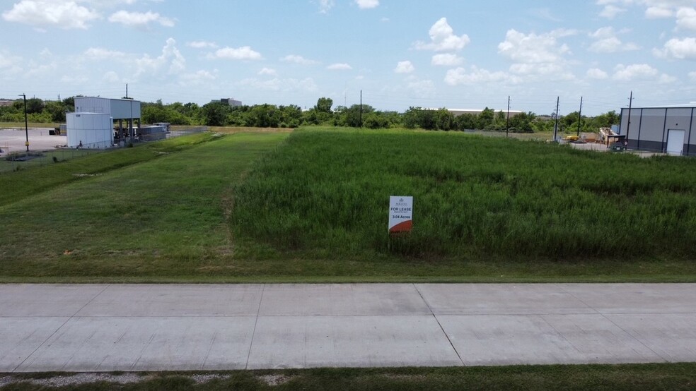 000 Clay Rd, Katy, TX for rent - Building Photo - Image 2 of 7